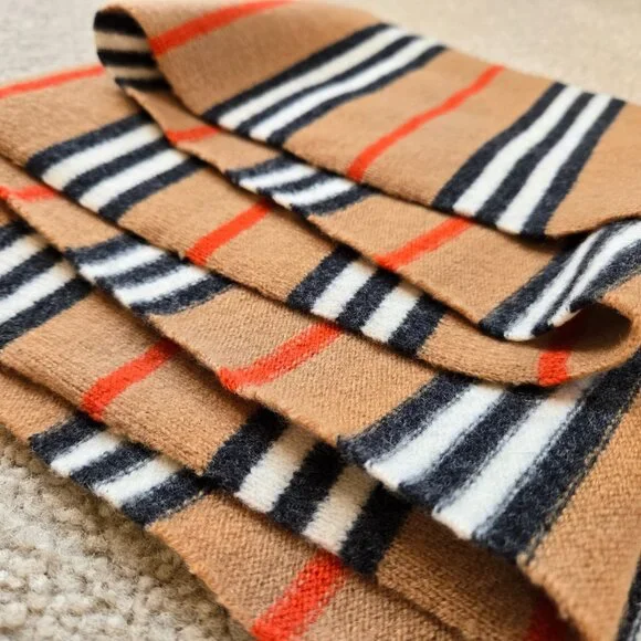 Burberry Rare Vintage KNIT Lambswool Scarf PERFECT - Picture 10 of 14